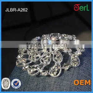 Shinning Fashion Wedding Invitation Crystal Embellishment Brooch thumbnail-2