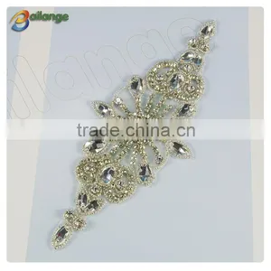 2016 Rhinestone Bridal Applique for Cheap Wedding Dress With Typical Design thumbnail-1