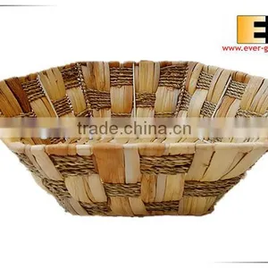 Hexagonal Natural Waterhyacinth Grass Tray thumbnail-1