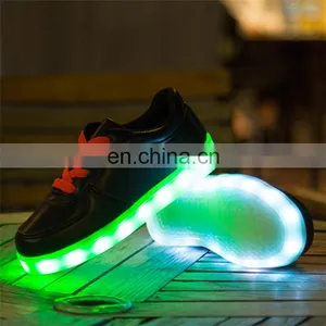 Factory Wholesale Price Low MOQ Sports Gift Simulation Children LED Light up Kids Shoes thumbnail-1