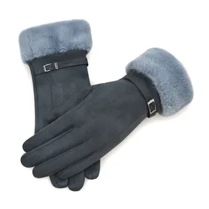 Elegant Touchscreen Winter Gloves for Women - Cozy Velvet Design thumbnail-3