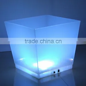 Pop Style Led Illuminated Ice Bucket thumbnail-1