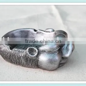 Resin Vintage Style Pig Design Ashtray With Pig Shape thumbnail-4