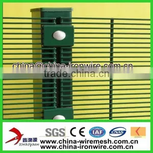 PVC Coated 358Security Fencing thumbnail-1