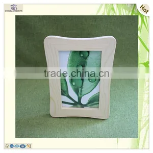 Gift Fresh Style Camber Shape Pine Wooden Photo Frame thumbnail-1