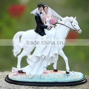 Custom White Horse European High-quality Resin Bride and Groom Figurines thumbnail-1