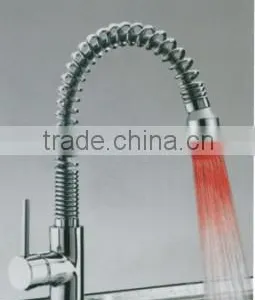 THD5025 Brass Body Single Hole Kitchen Faucet With Led Light thumbnail-2