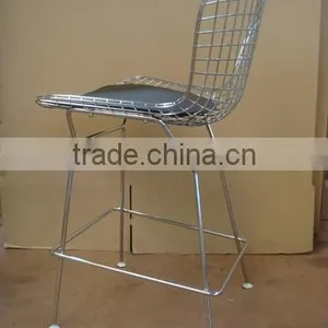 Powder Coated Black Wire Bar Stool With Seat Pad thumbnail-2
