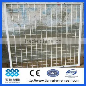 Airport Fence Mesh/Peach Type Column Fence Netting/Bilateral Guardrail thumbnail-1