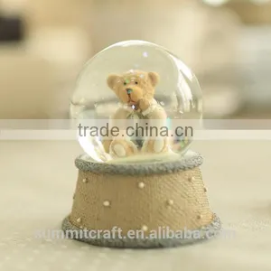 Funny Bear Resin Unique Glass Snow Globe thumbnail-1
