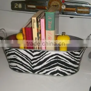 Metal Oval Bucket thumbnail-1
