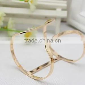 Pretty Irregularity Geometry Hollow Bangles,simple Design Gold Bangle for Women thumbnail-4
