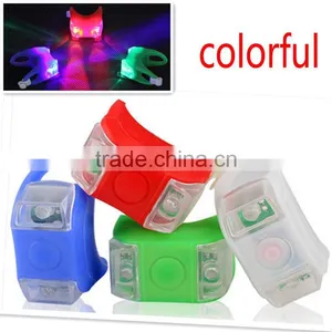 China Wholesale Custom Flashlight Bicycle Light thumbnail-1