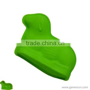 Elegant and Graceful Microwave Silicone Cake Mould, Chicken Shaped Cake Mould, Animal Shaped Silicone Cake Mould thumbnail-1