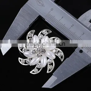 New Arrived Flower Rhinestone Brooch Pin,Pearl Bridal Hair Brooch For Wedding thumbnail-2