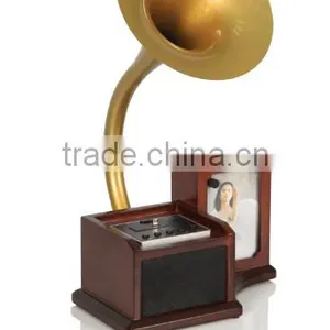 Portable Home Mini Gramophone Bluetooth Speaker With Brass Horn thumbnail-1