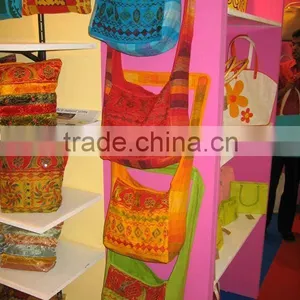 WHOLESALE LOTS OF INDIAN ETHNIC HANDBAGS thumbnail-1