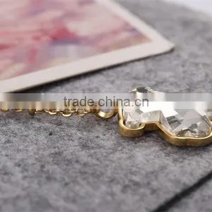 China Top Wholesale Fashionable Gold Chain White Big Charm Necklace With Bear thumbnail-3