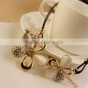 Women Elegant Necklace With Alloy Ang Crystal Good Gifts for Wife/girlfriend thumbnail-4