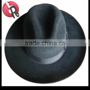A Wide-brimmed Hat for Man thumbnail-2