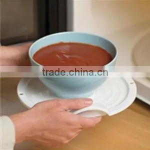 Cool Touch Microwave Plate Caddy thumbnail-1