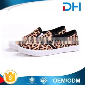 2017 Top Fashion Women Flat Shoes Casual Slip on Canvas Shoes thumbnail-1