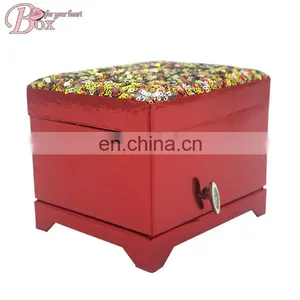 Arabic Fabric Red Bead Piece Jewelry Music Box With Lock thumbnail-4