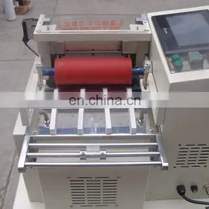 Automatic Woven Label Fabric Label Wash Care Label Cutting Machine thumbnail-5