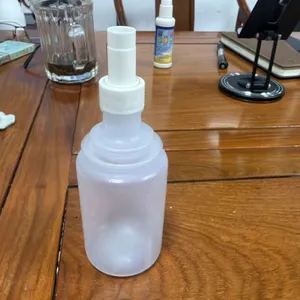 OEM PE Bottle Extrusion Blow Molding, IATF 16949 Certified, 7075+S136 Steel, 4+4 Cavities, Robotic Arm thumbnail-3