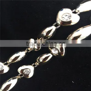 Gold Plastic Acrylic Crystals Rhinestone Chain Wholesale thumbnail-1