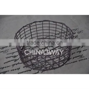 Feature Exquisite Metal Egg Wire Basket thumbnail-4