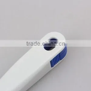 Plastic Slot Cleaning Brush With Scraper thumbnail-5