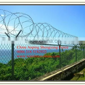 Pvc Coated Green Highway Chain Link Fence / Plastic Chain Link Fence thumbnail-1