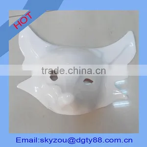 Oem Factory Thermoforming Thick Blister Wolf Shape White Plastic Masks thumbnail-1