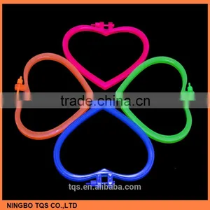 Colorful Plastic Heart Design Hand Embroidery Cross Stitch Hoops thumbnail-1