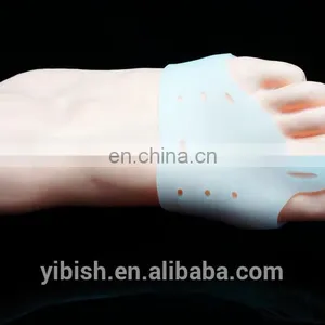 Silicone Toe Braces, Adult Protective Sleeve Blackmailed Thumb Valgus Anti Separator Toes Cover#FZT-09 thumbnail-3