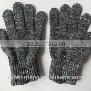 Factory Wholesale Three-piece Hat Scarf and Gloves thumbnail-4
