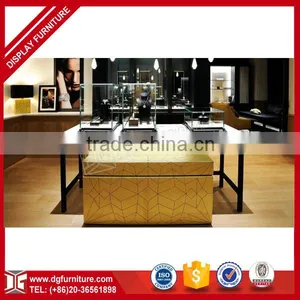 Superior Workmanship High-quality Wooden Acrylic Watch Stand thumbnail-1