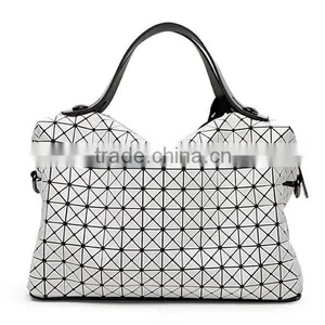 Set of Check Tote Bags With Plastic Check Design, White and Black Handbags thumbnail-4