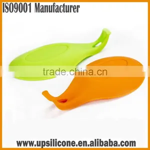 Wholesale Heat Resistant Silicone Spoon Holder Silicone Spoon Rest Kitchen Utensil Holder Silicone Kitchen Tools thumbnail-1