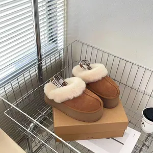 UGG's Official Website Features the 3474 5-layer, 5cm Platform Slippers. Colors: Chocolate, Mustard, Black, Gray, Chestnut, Dusk Pink thumbnail-1