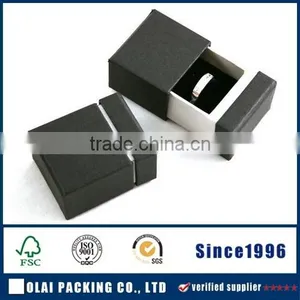 Chic Custom Ring Box thumbnail-1