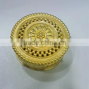 OEM and ODM Round Plastic Candy Packaging Gift Box for Wedding thumbnail-3