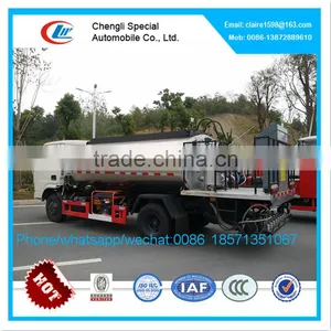Dubai Trucks Double Axles 6000Liter 8000L Bitumen Distributor Truck thumbnail-1