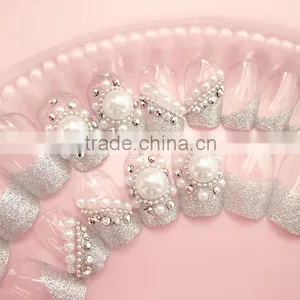 Fashionable Designed Finished Pearl Manicure Nail Tips thumbnail-3