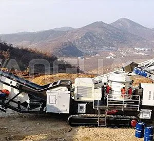 Crawler Type Mobile Crushing Station 150 Tph Mobile Cone Crusher With Vibrating Screen thumbnail-1