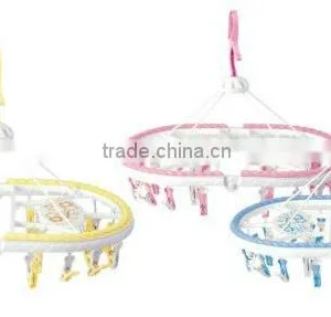 Plastic Hanger thumbnail-1