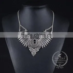 High Quality Vintage Rhinestone Chunky Statement Necklace Tin Alloy Fashion Women Pendant Necklace 6390129 thumbnail-2