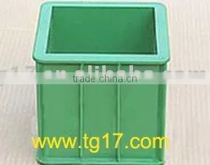 Plastic Cube Mould thumbnail-1