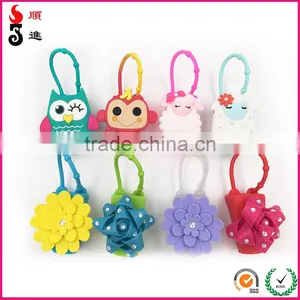 Bath & Body Works Pink Light Up Owl Pocketbac Silicon Hand Sanitizer Holder/Keychain thumbnail-3